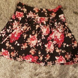 Roz & ALI Plus Size Pleated Floral Midi Skirt